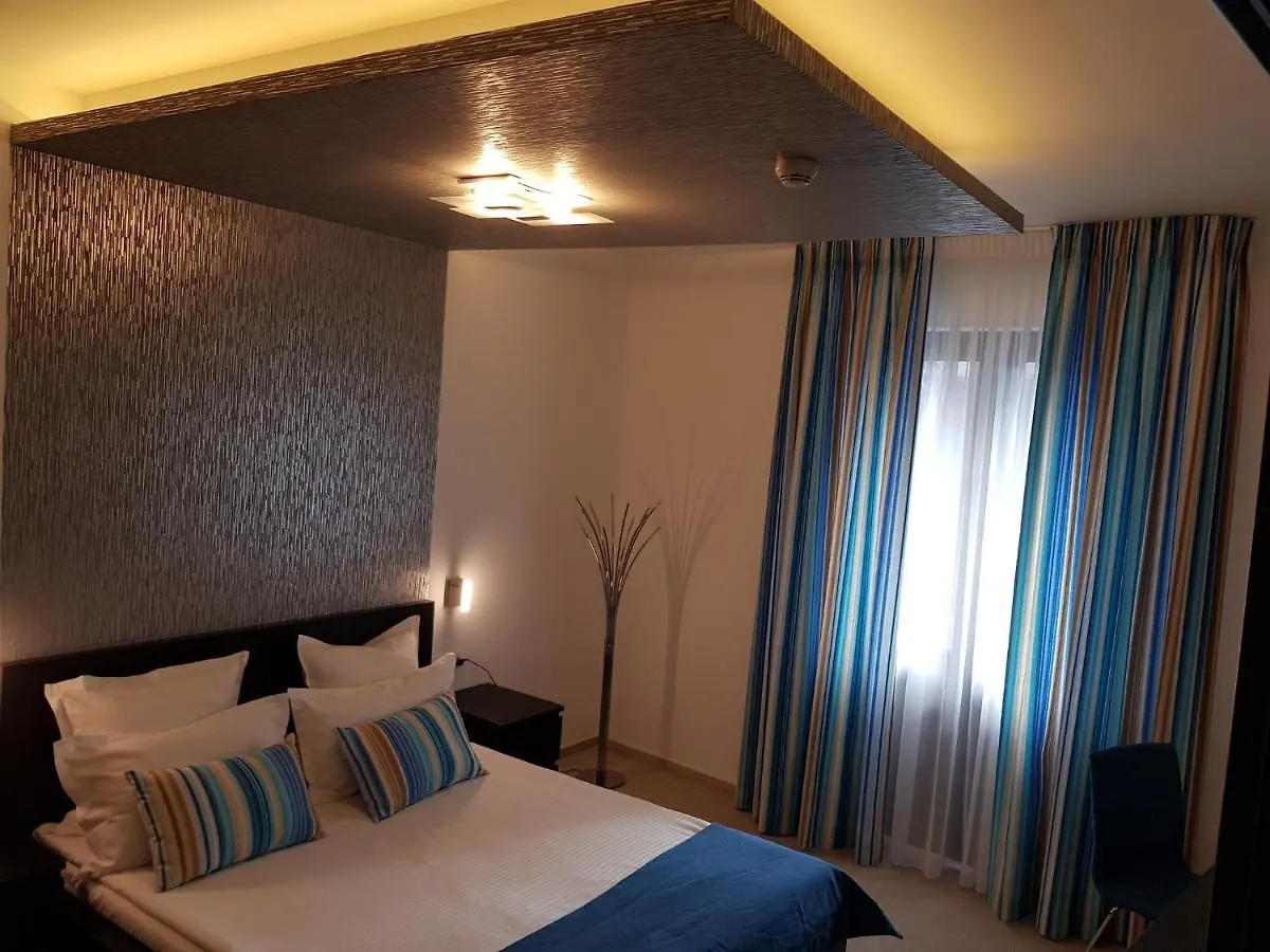 Apartment Romana Residence